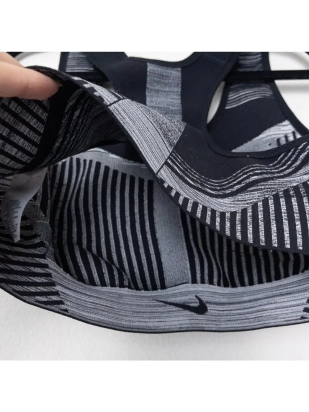 Nike Fe/Nom Flyknit High Support Sports Bra S Black White Non Padded Racerback